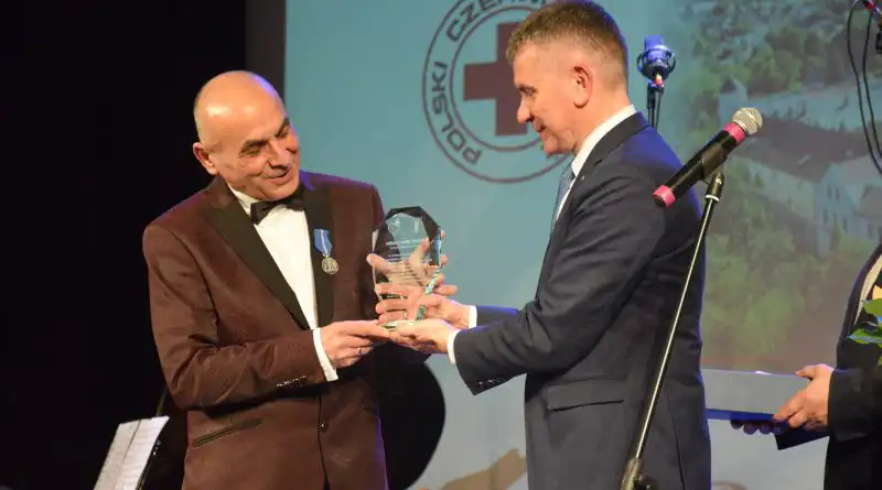 Andrzej Lis odznaczony Medalem Stulecia Odzyskanej Niepodległości. W Starym Sączu odbył się benefis honorowego krwiodawcy