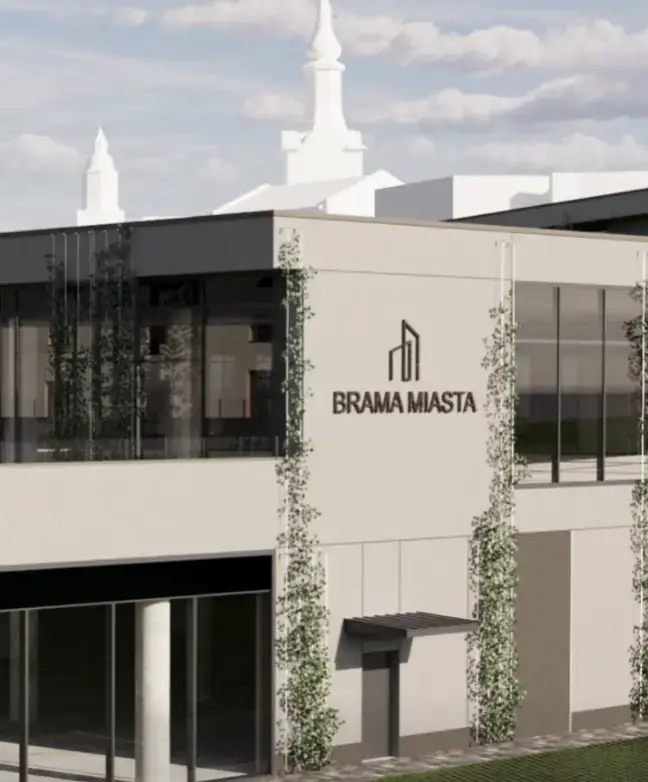 Ciężki sprzęt na placu. Historyczny młyn przechodzi przemianę