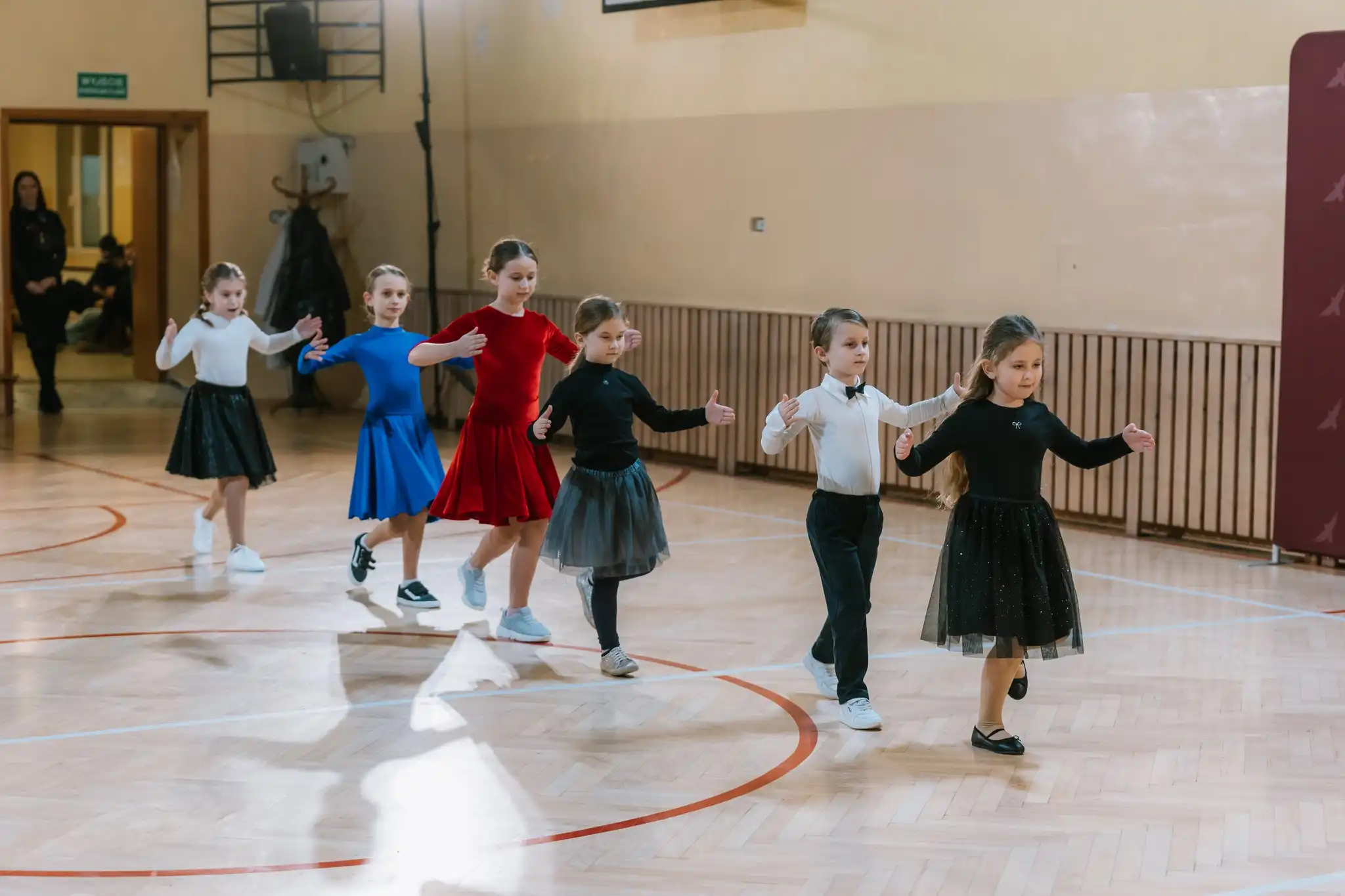 Taniec łączy pokolenia. 3. Mistrzostwa KTT AXIS w Nowym Sączu