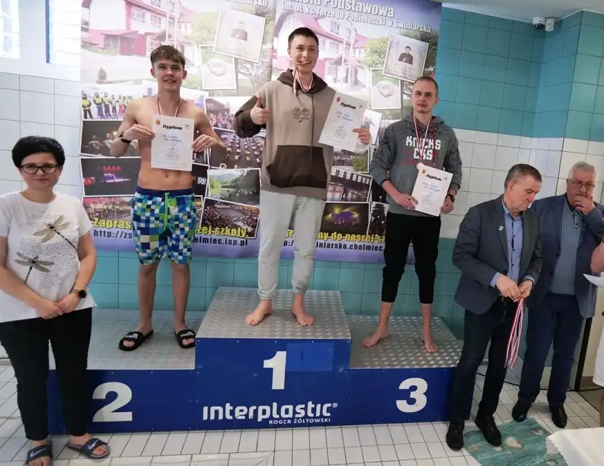 Mistrzostwa Powiatu Nowosądeckiego w Pływaniu. W zawodach uczestniczyło ponad 150 zawodników