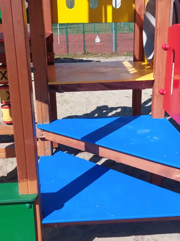 Stary Sącz: Świeżo wyremontowane place zabaw. Czas na zabawę