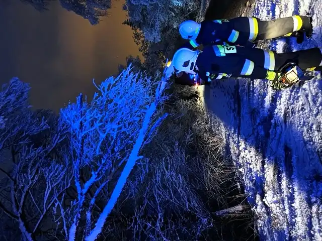 Powrót zimy na Sądecczyźnie. Interweniowali strażacy