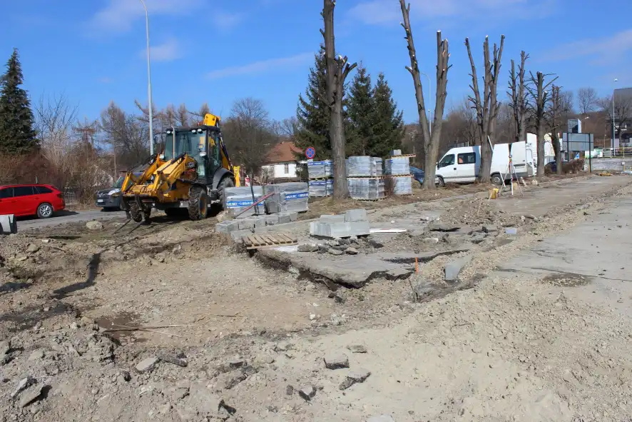 Trwa modernizacja parkingu oraz drogi dojazdowej do limanowskiego Szpitala