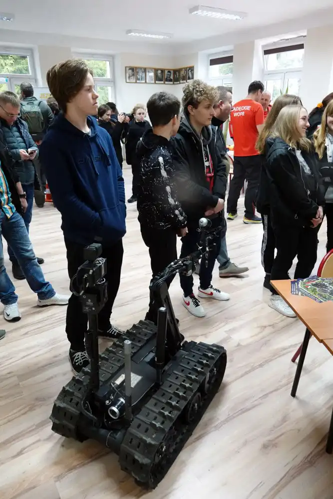 ZS w Marcinkowicach: będzie internat, strzelnica i świetne warunki do nauki. Mundury czekają na ósmoklasistów