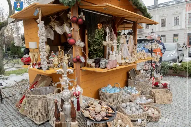 Na nowosądeckim rynku panuje już świąteczna atmosfera