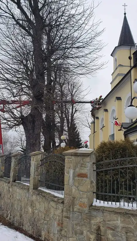 Wietrzna niedziela na Sądecczyźnie  Strażacy usuwali skutki silnego wiatru