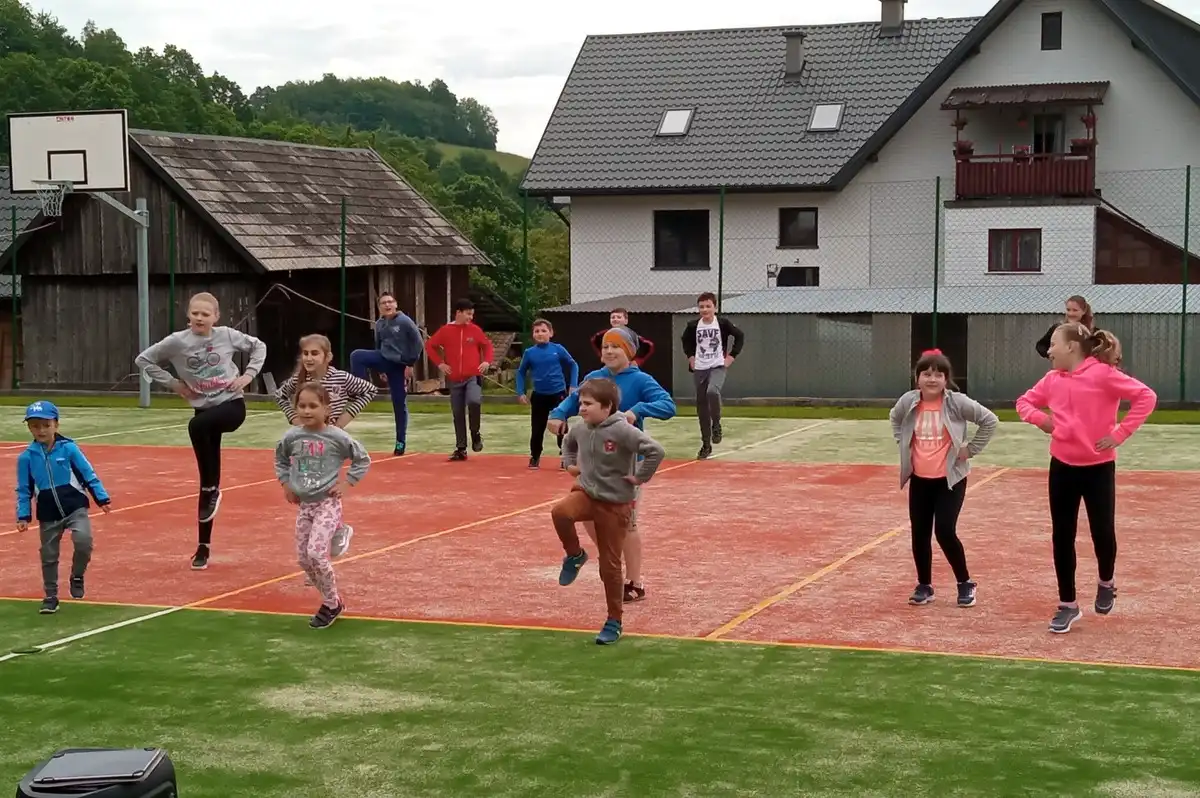 Będzie modernizacja boiska sportowego przy Szkole Podstawowej w Rąbkowej
